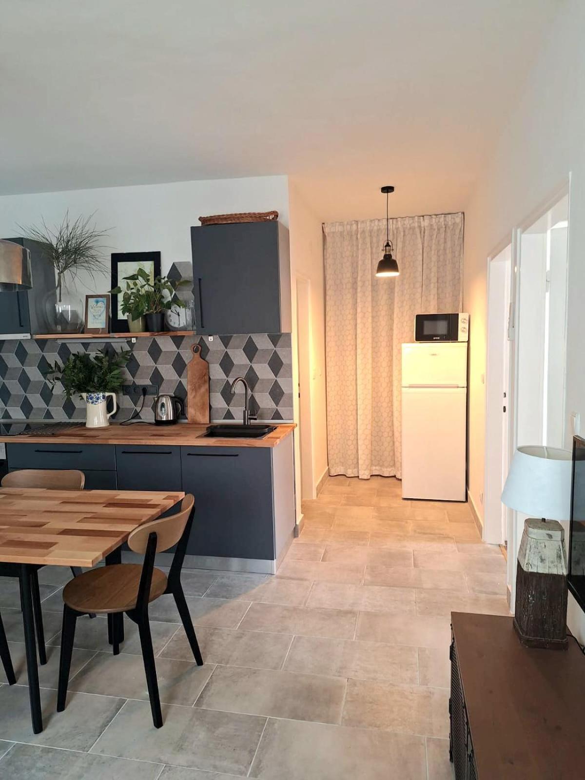 Apartman Matusan Palit55 Раб Екстериор снимка